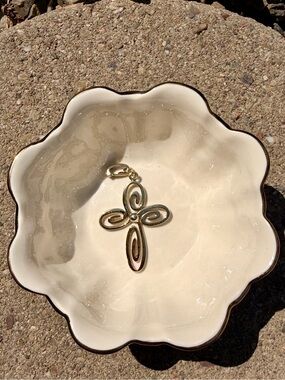 Swirl Cross Pendant